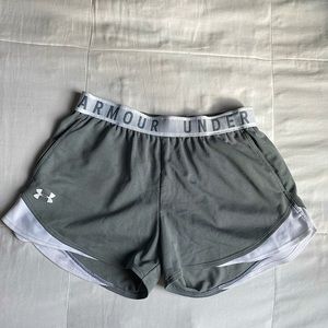GREY UNDER ARMOUR SHORTS